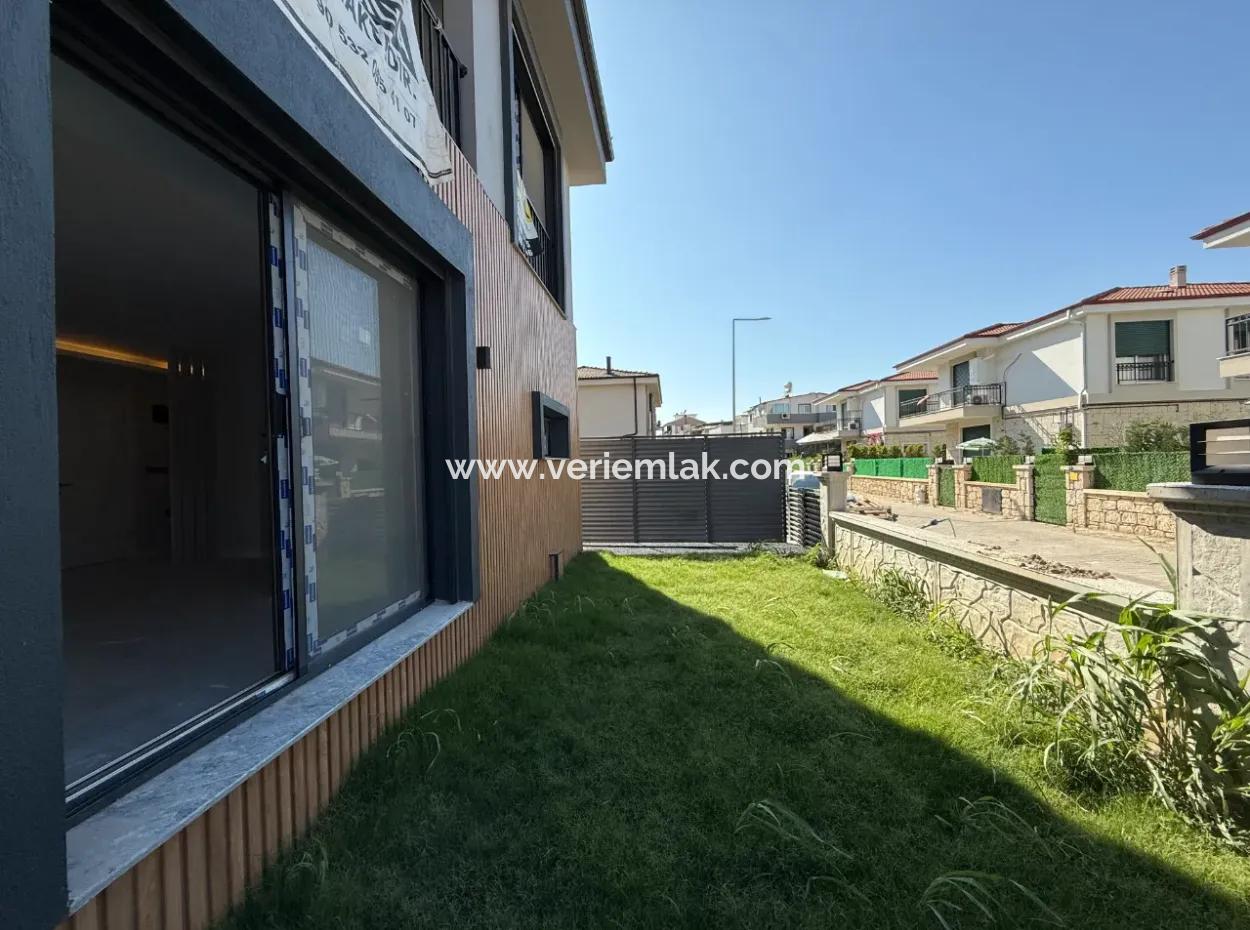 Centrally Location Villa For Sale In Seferihisar Çolakibrahimbey Neighborhood