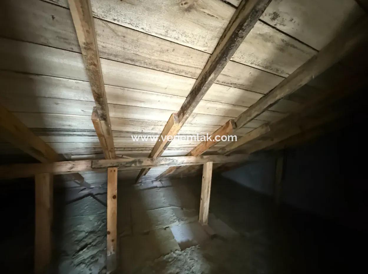 Centrally Location Villa For Sale In Seferihisar Çolakibrahimbey Neighborhood