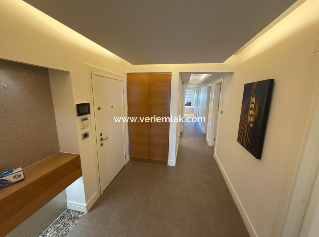 Fully Renovated Mezzanine Mansion Flat With 4 1 Parking Lot In Karataş