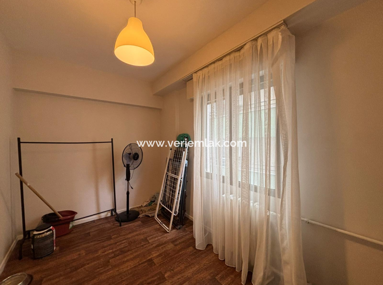Alsancak Poet Eşref Boulevard 3 1 115M2 Flat For Rent!