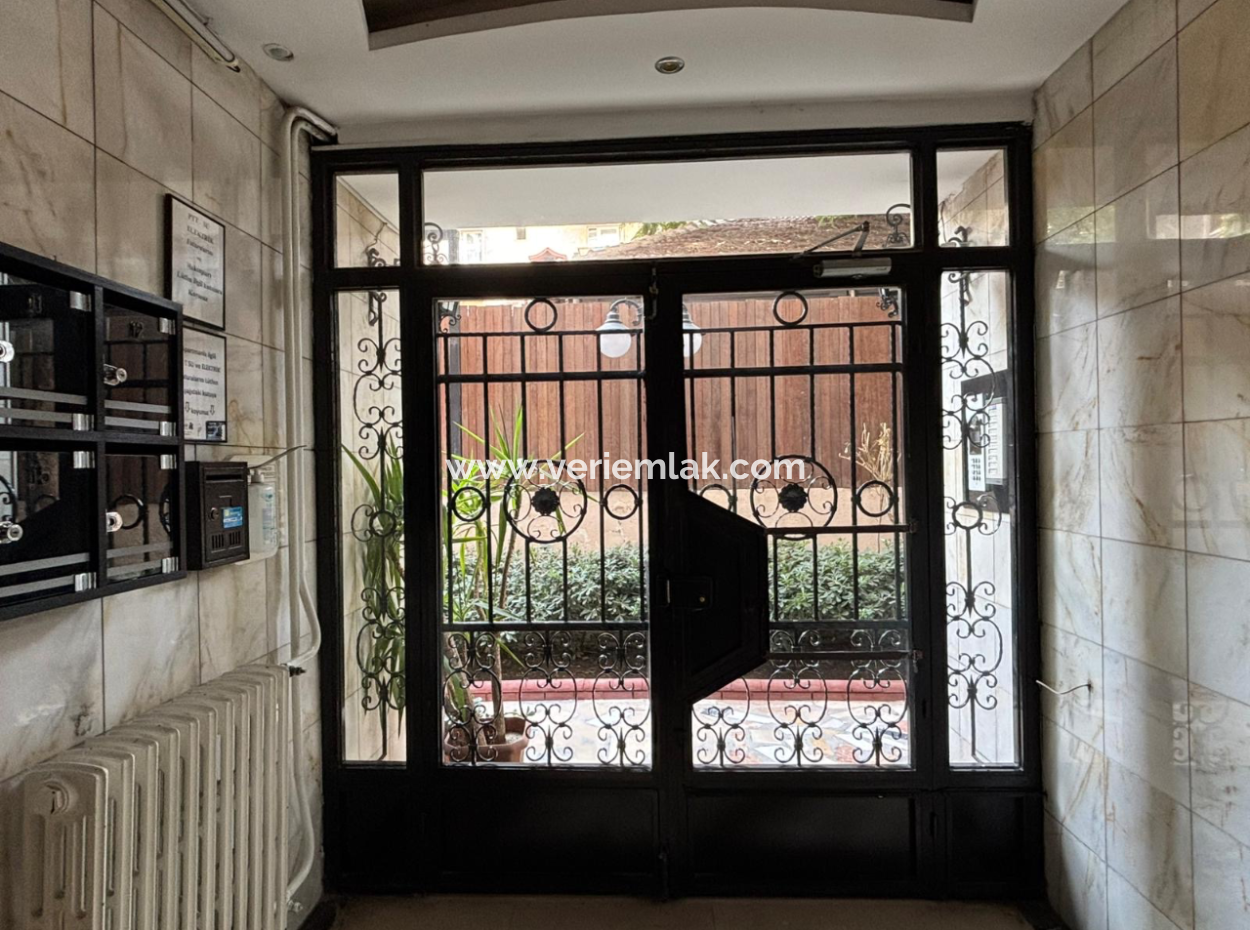 Alsancak Poet Eşref Boulevard 3 1 115M2 Flat For Rent!