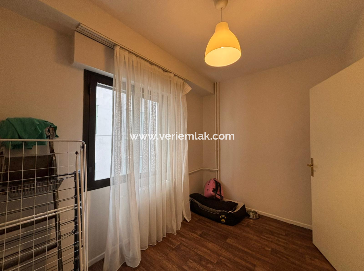 Alsancak Poet Eşref Boulevard 3 1 115M2 Flat For Rent!