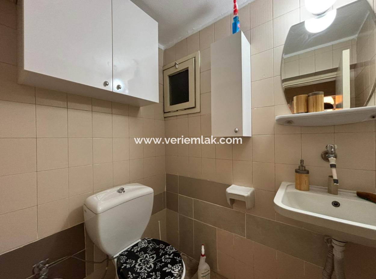 Alsancak Poet Eşref Boulevard 3 1 115M2 Flat For Rent!