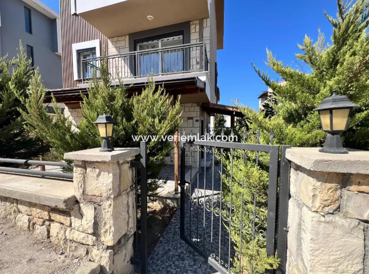 Fully Detached 4 1 Sea View Villa In Seferihisar Akarca – Elmastaş Area