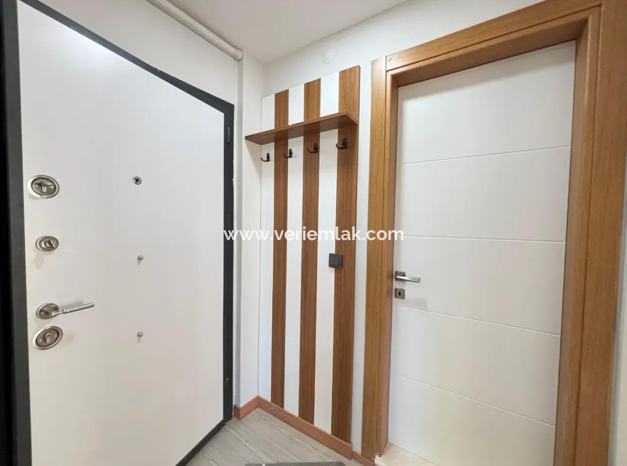 2 1 Flat For Rent With Garden Use And Warehouse In Seferihisar Gözsüzler