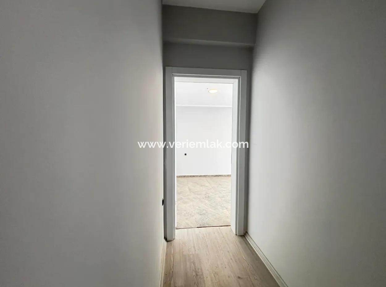 2 1 Flat For Rent With Garden Use And Warehouse In Seferihisar Gözsüzler