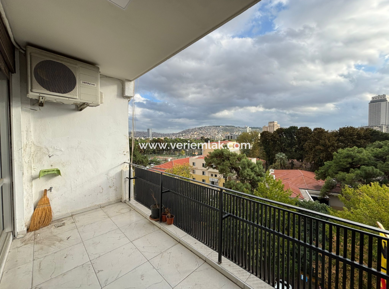 Alsancak Vasıf Çınarda Corner 2 1 6Th Floor Well-Kept Flat For Rent