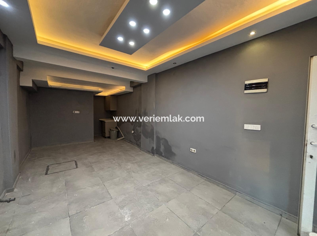 Alsancak Kahramanlar Akıncılar Cadesi 35M2 Wc Automatic Shutter Shop For Rent
