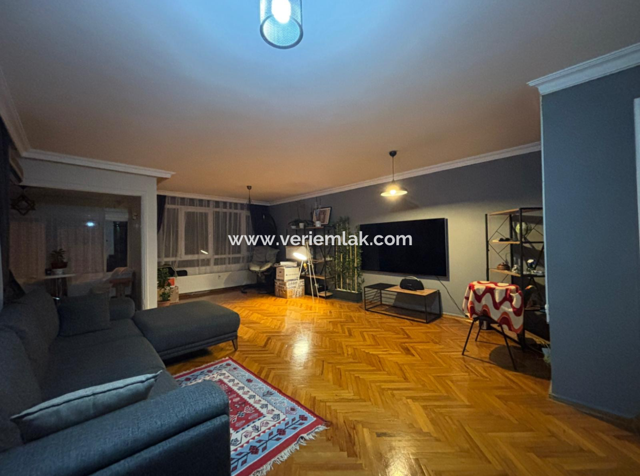 Alsancak Dünyagöz Opposite Furnished 3 1 130 M2 2. Floor Apartment For Rent!