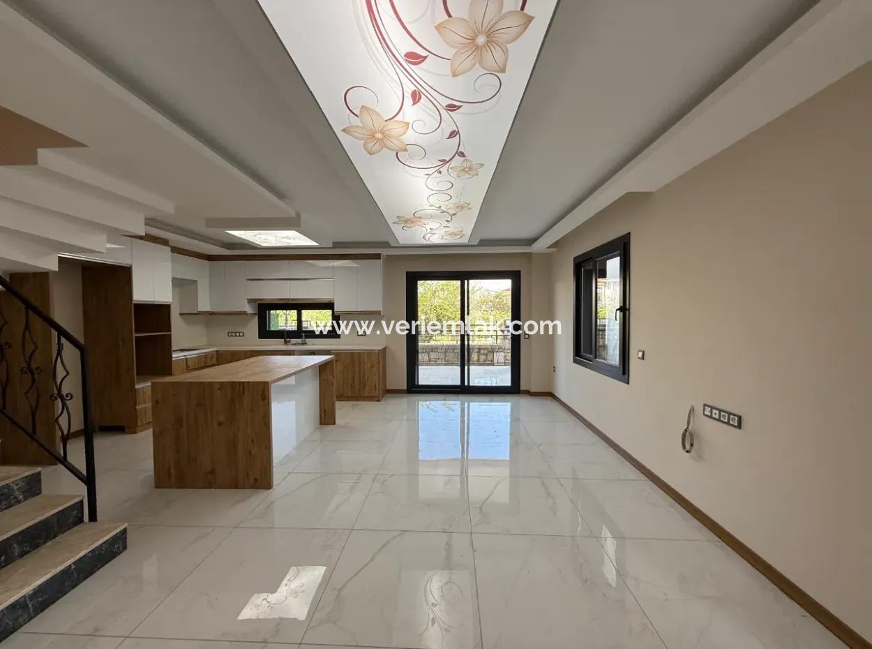 3 1 Villas Suitable For Investment And Residence In Seferihisar Hidirlik Neighborhood