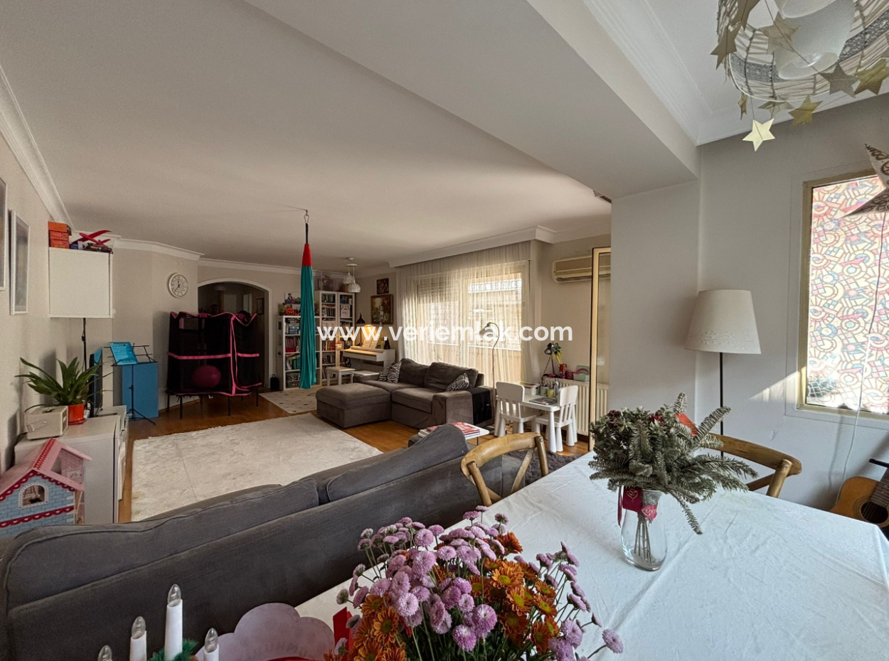 Flat For Sale With Parking Lot In 3Rd Floor 3 1 Genç Building On Alsancak Dutlu Street!