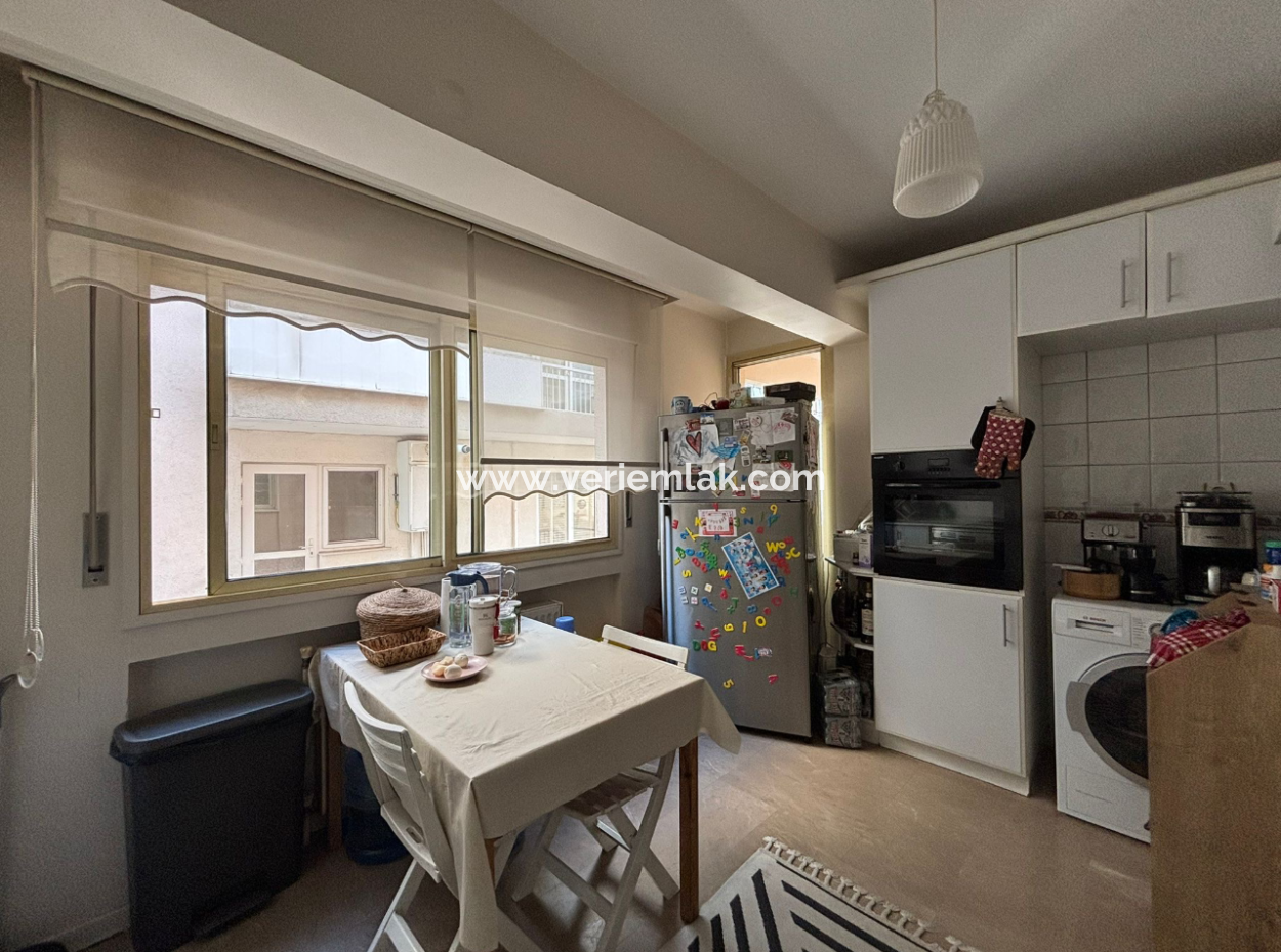 Flat For Sale With Parking Lot In 3Rd Floor 3 1 Genç Building On Alsancak Dutlu Street!