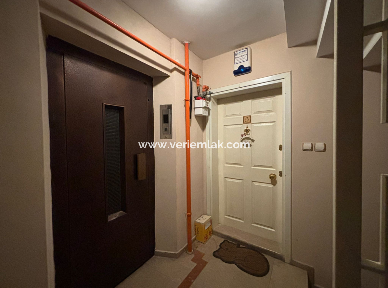 Flat For Sale With Parking Lot In 3Rd Floor 3 1 Genç Building On Alsancak Dutlu Street!