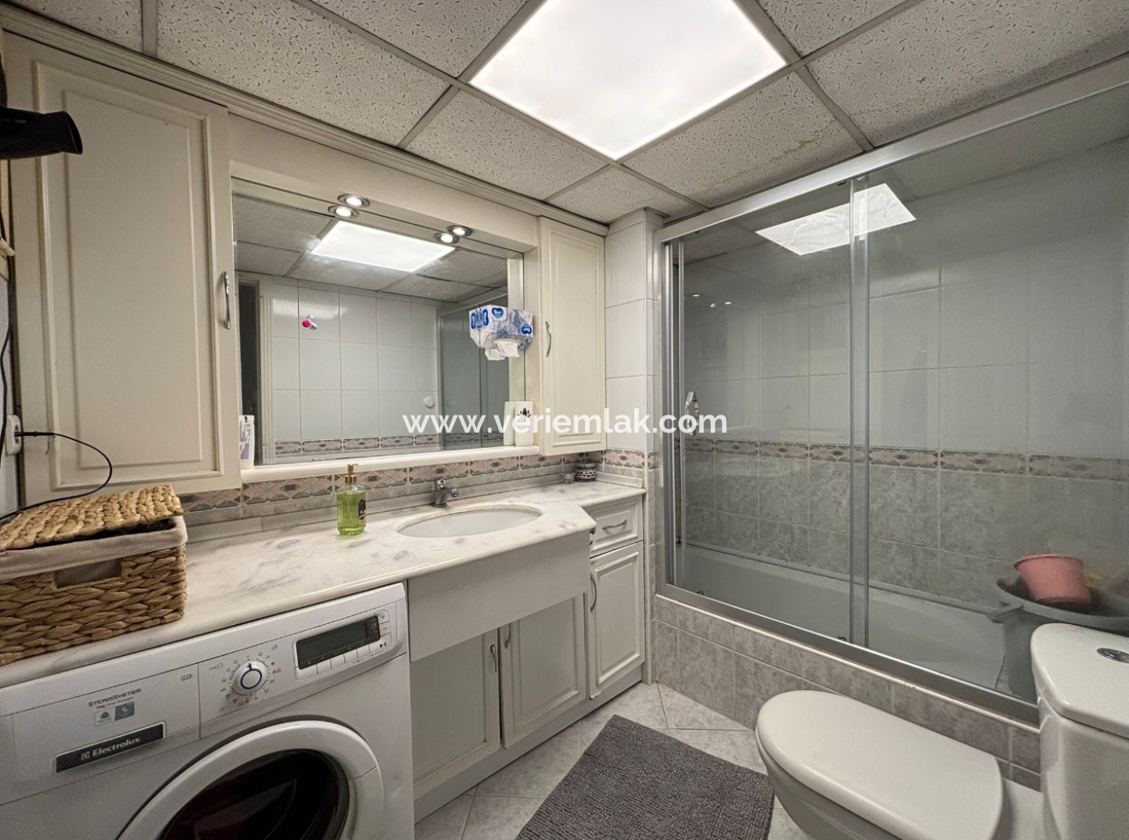 Flat For Sale With Parking Lot In 3Rd Floor 3 1 Genç Building On Alsancak Dutlu Street!