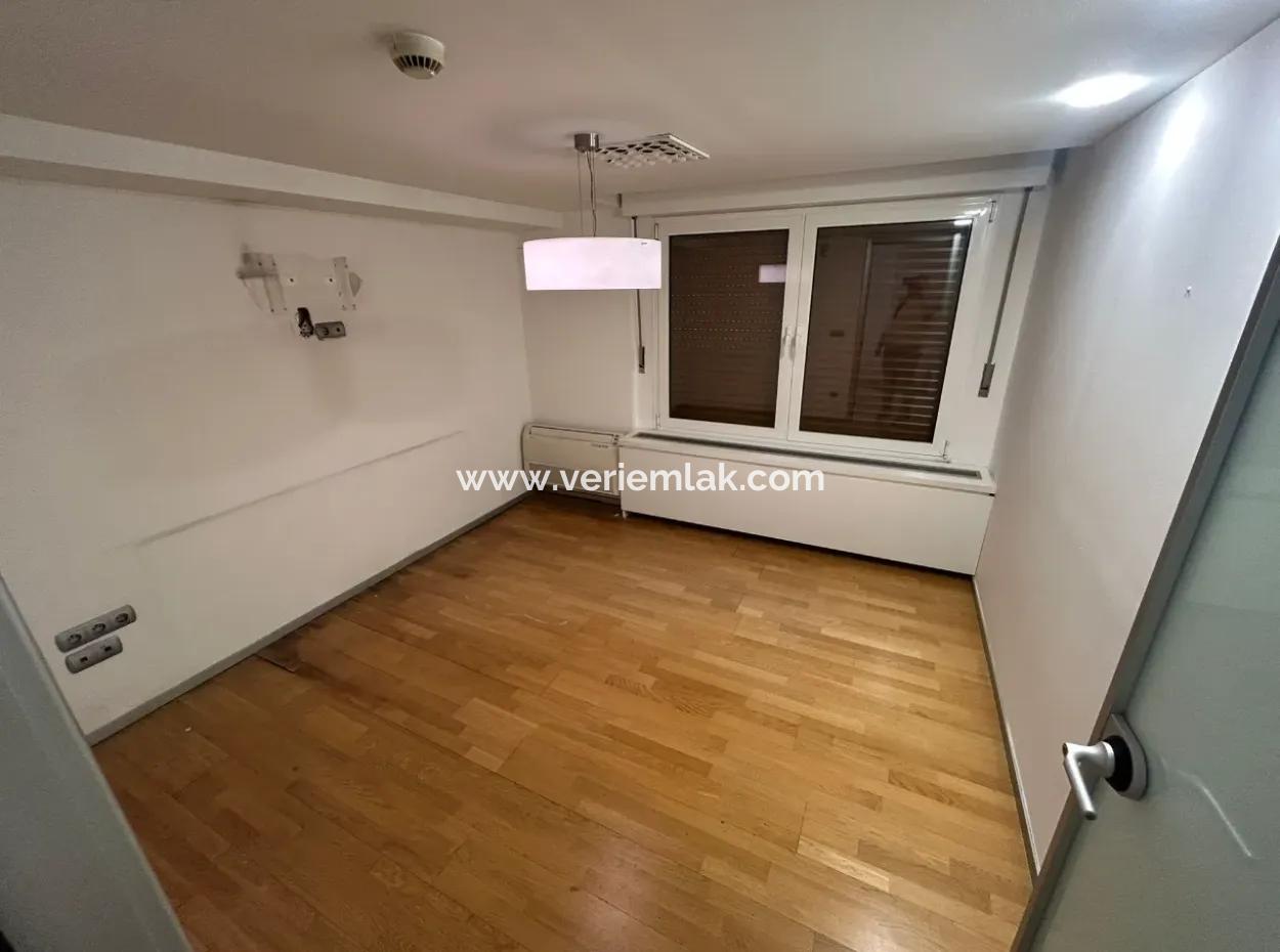 250 M² Prestigious Workplace For Rent On Alsancak Vasif Çinar Boulevard
