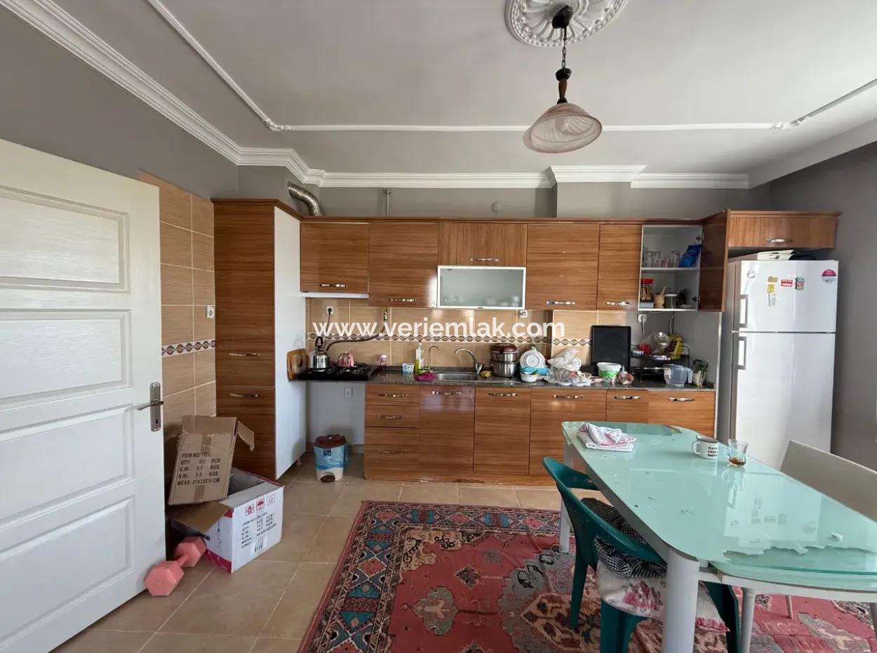 Flat For Rent With Green Area Façade On Seferihisar İzmir Street