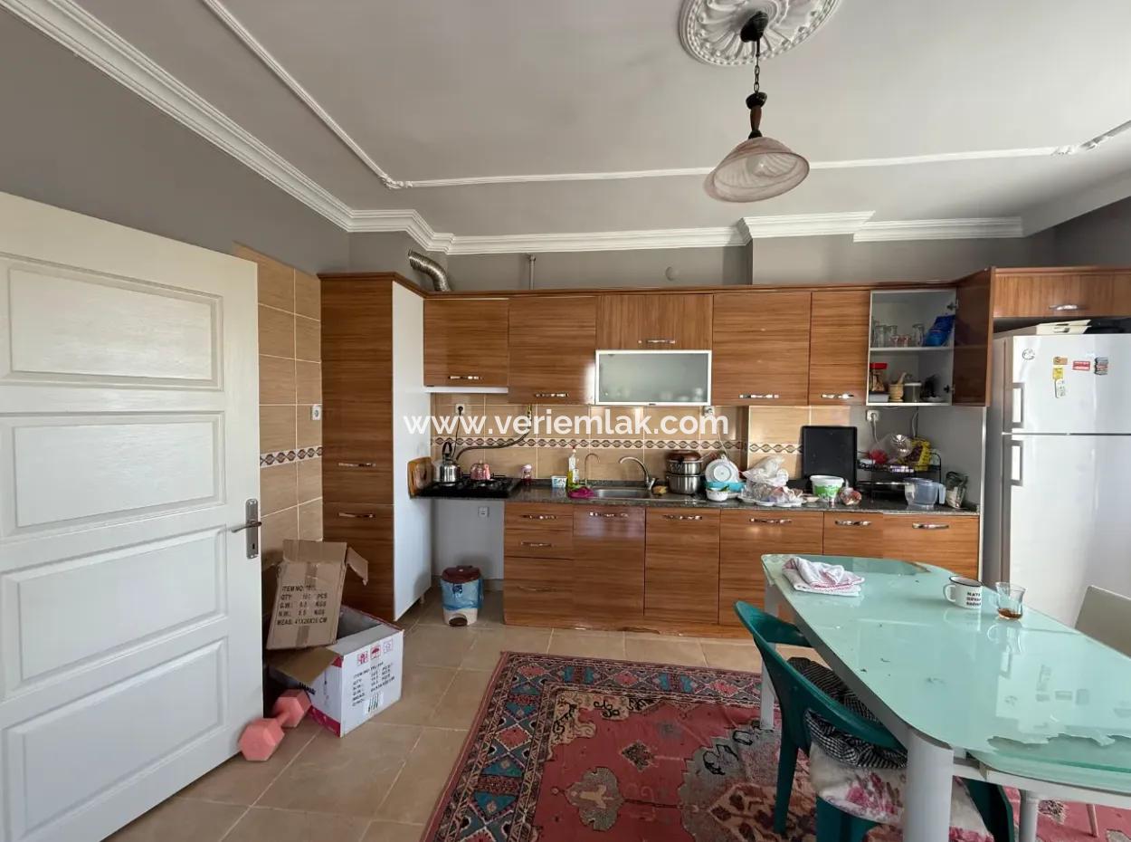 Flat For Rent With Green Area Façade On Seferihisar İzmir Street