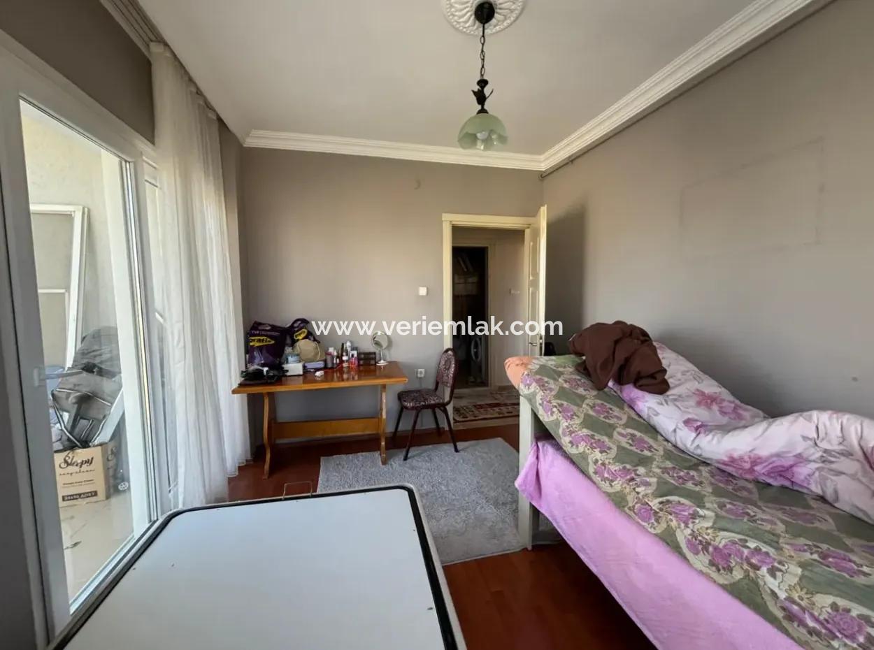 Flat For Rent With Green Area Façade On Seferihisar İzmir Street