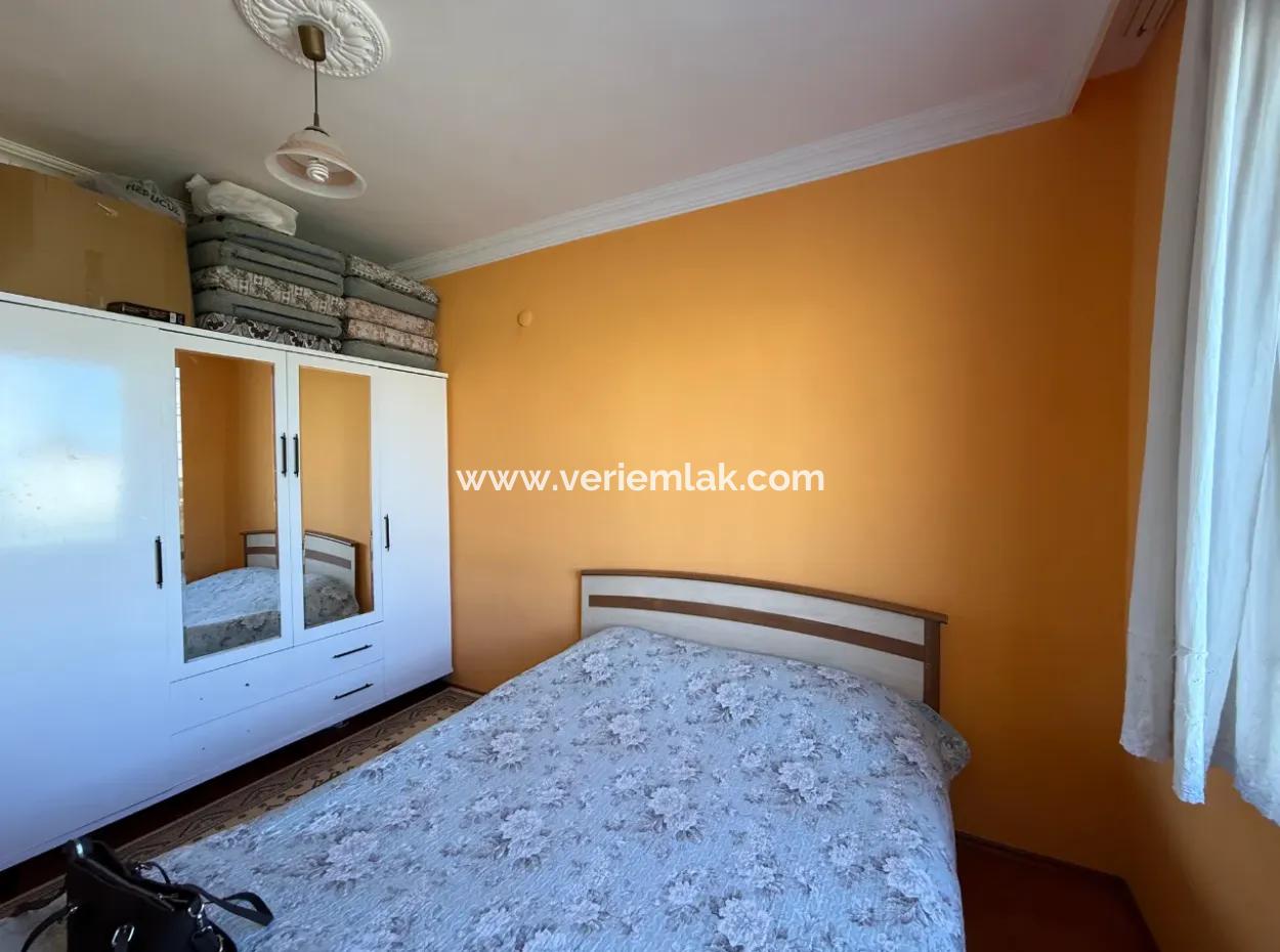 Flat For Rent With Green Area Façade On Seferihisar İzmir Street