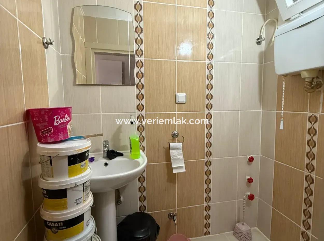 Flat For Rent With Green Area Façade On Seferihisar İzmir Street