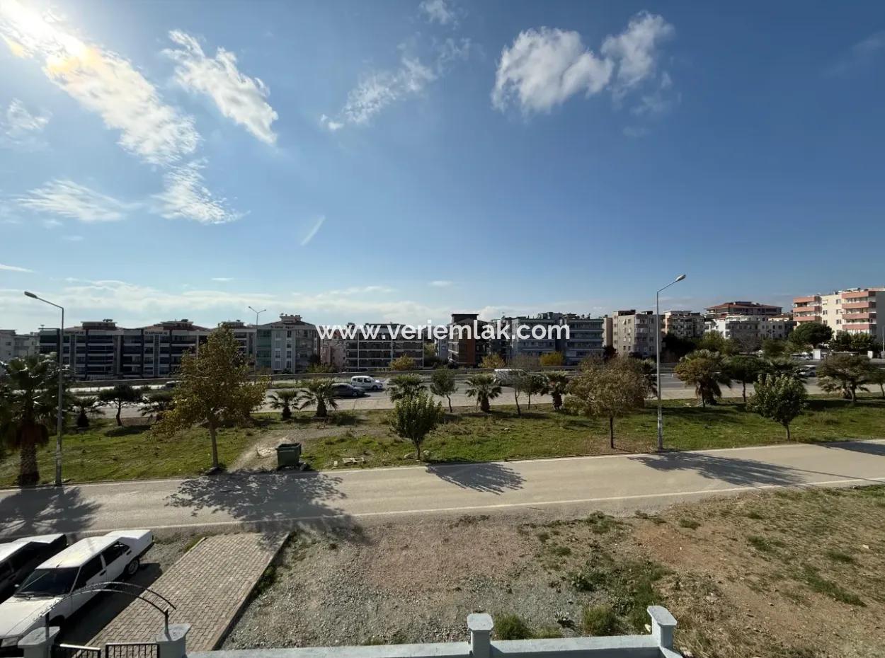 Flat For Rent With Green Area Façade On Seferihisar İzmir Street