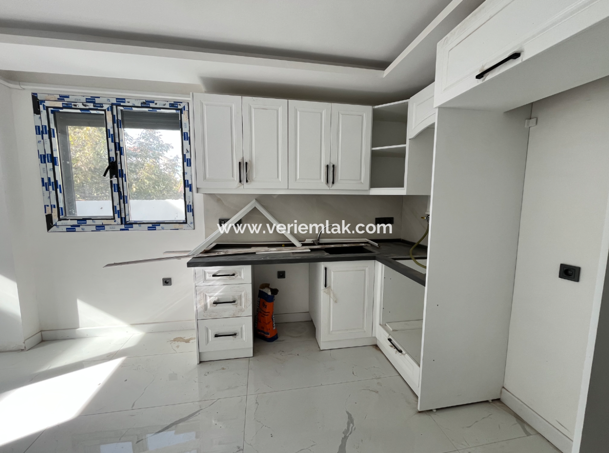 Seferihisar Çolakıbrahim Bey Neighborhood – 1 1 New Flat With Garden Use Near The Stadium