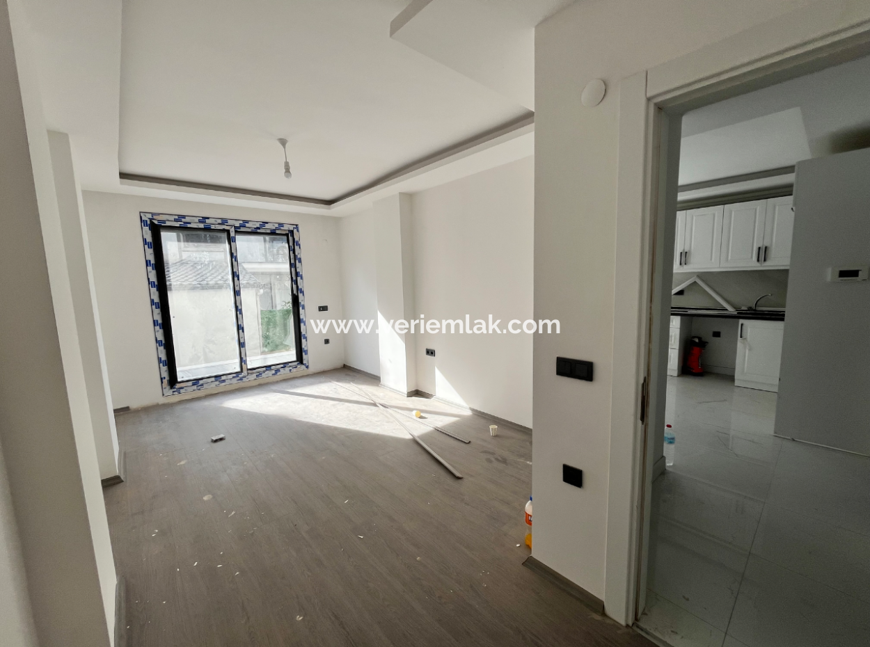 Seferihisar Çolakıbrahim Bey Neighborhood – 1 1 New Flat With Garden Use Near The Stadium