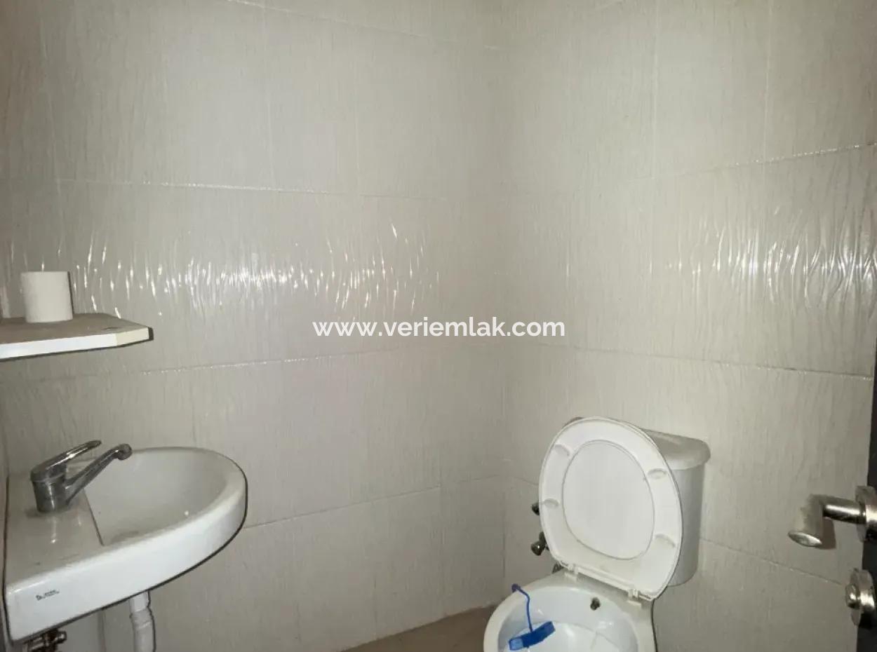 Office / Workplace For Rent In Seferihisar City Center – Marketplace Entrance