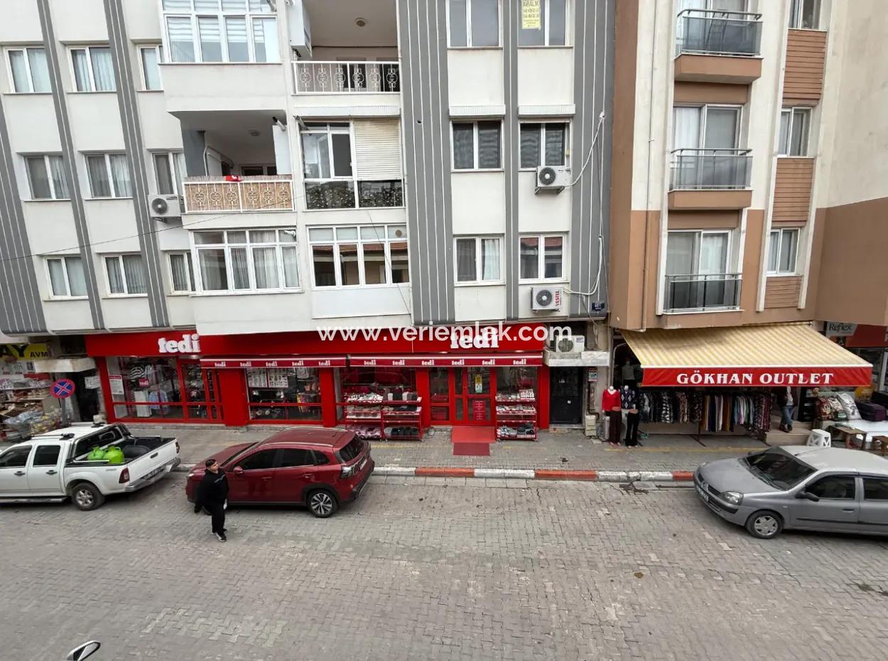 Office / Workplace For Rent In Seferihisar City Center – Marketplace Entrance