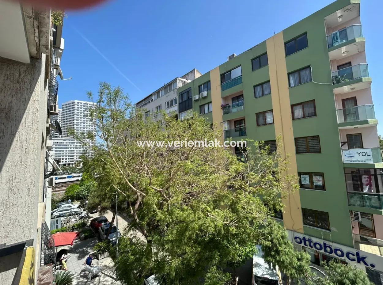 Flat For Rent – Near Alsancak Private Ege Health Hospital 130M2
