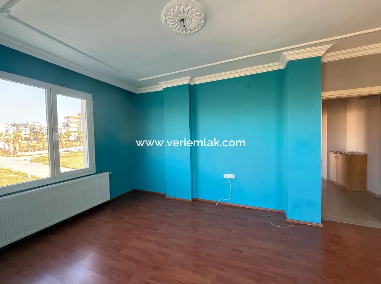 Seferihisar Izmir Street With Green Area Façade • For Sale 3 1 Flat