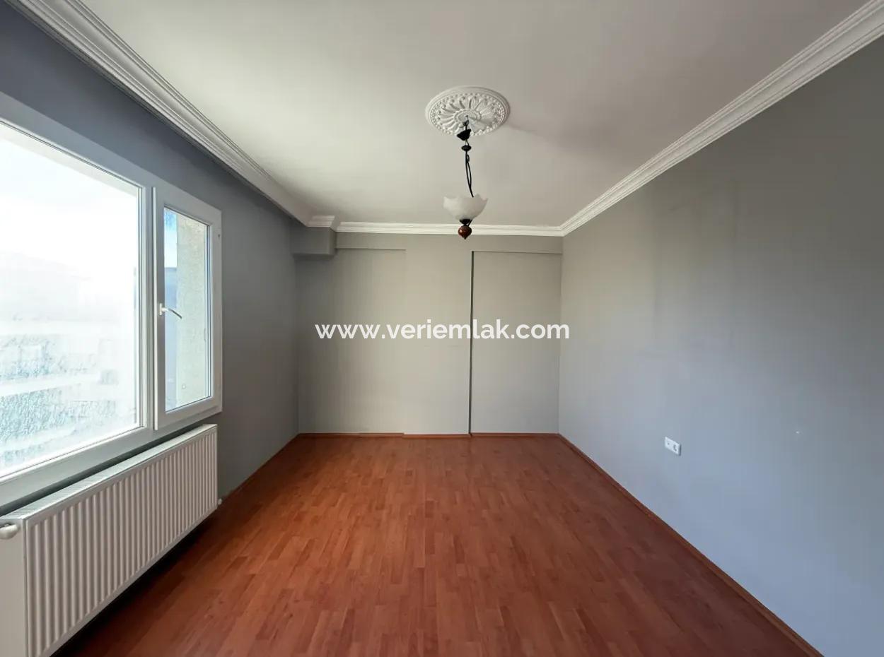 Seferihisar Izmir Street With Green Area Façade • For Sale 3 1 Flat