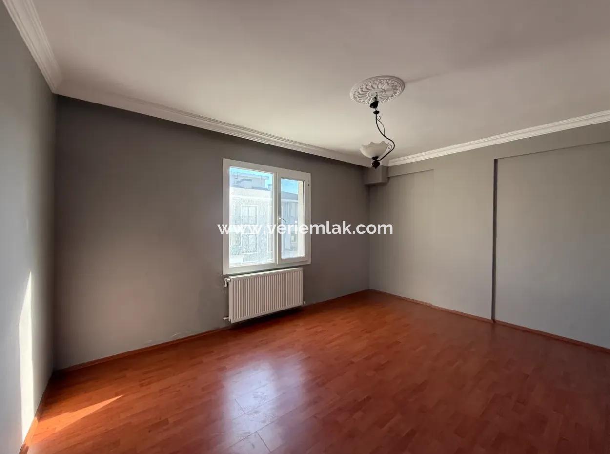 Seferihisar Izmir Street With Green Area Façade • For Sale 3 1 Flat