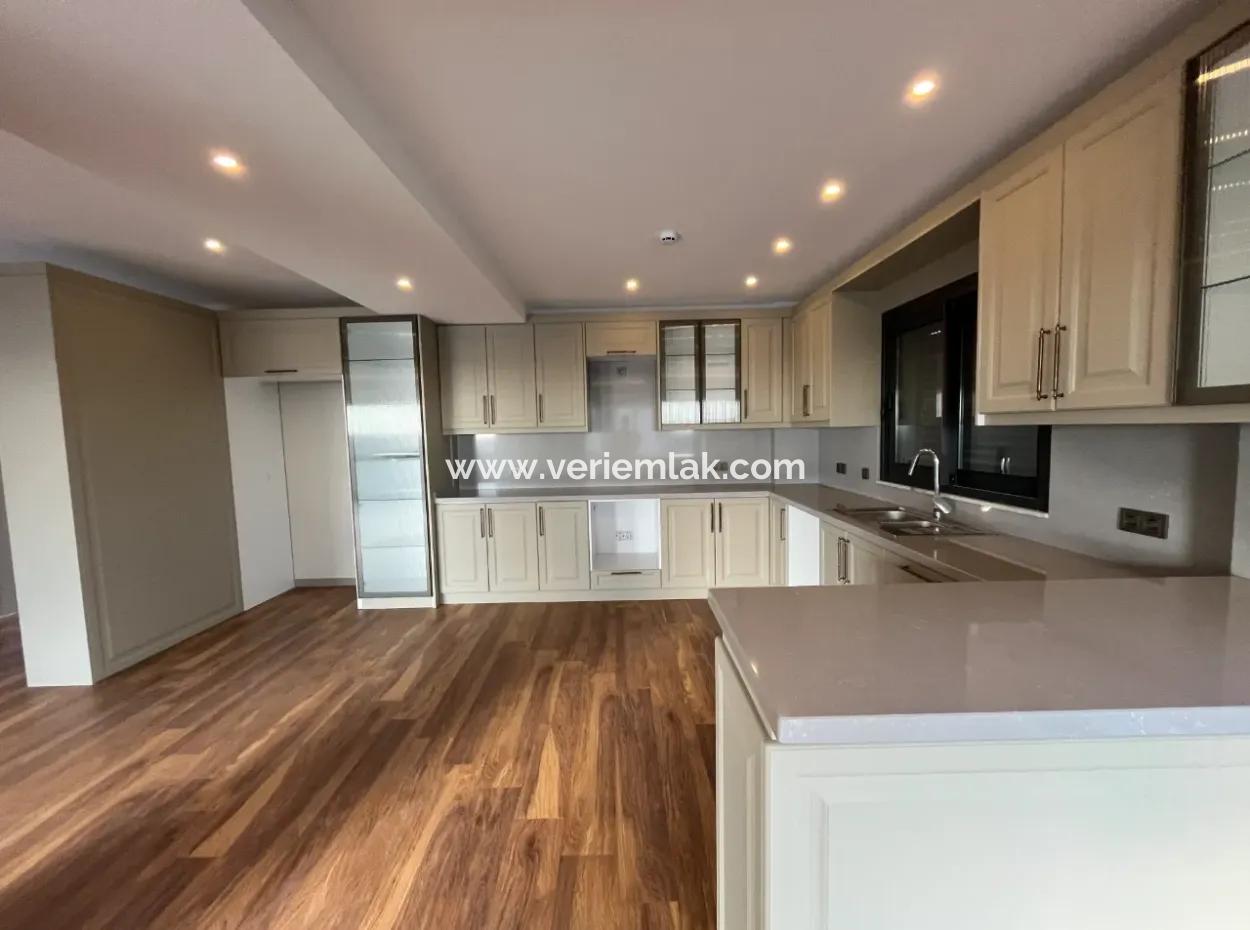 Seferihisar Bahçeşehir – Luxury Villa With Private Life Concept