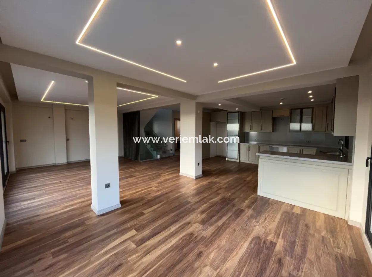 Seferihisar Bahçeşehir – Luxury Villa With Private Life Concept