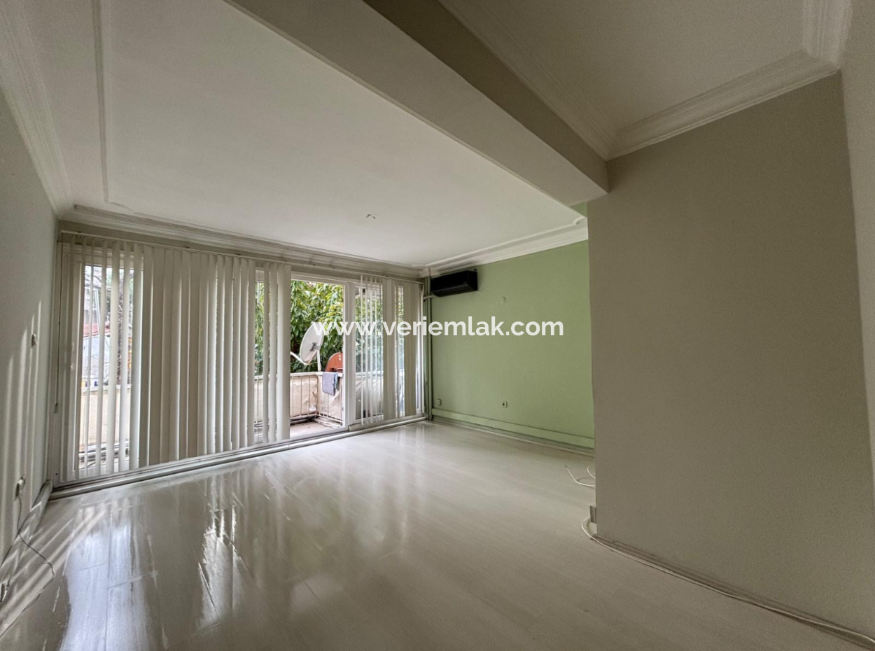 Apartment For Rent Near Alsancak Mosque 1St Floor 2 1 Air Conditioned Apartment With Elevator!