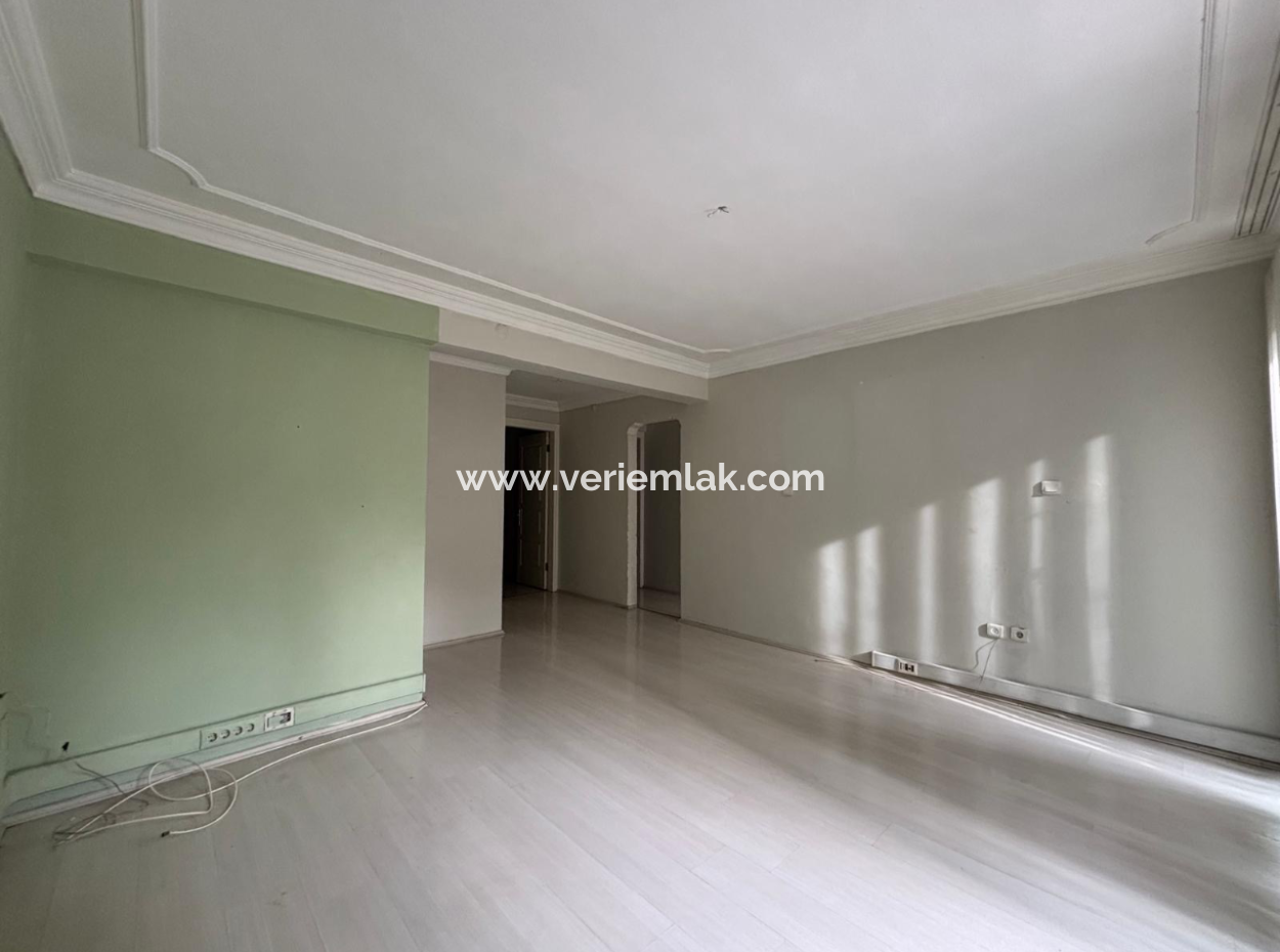 Apartment For Rent Near Alsancak Mosque 1St Floor 2 1 Air Conditioned Apartment With Elevator!