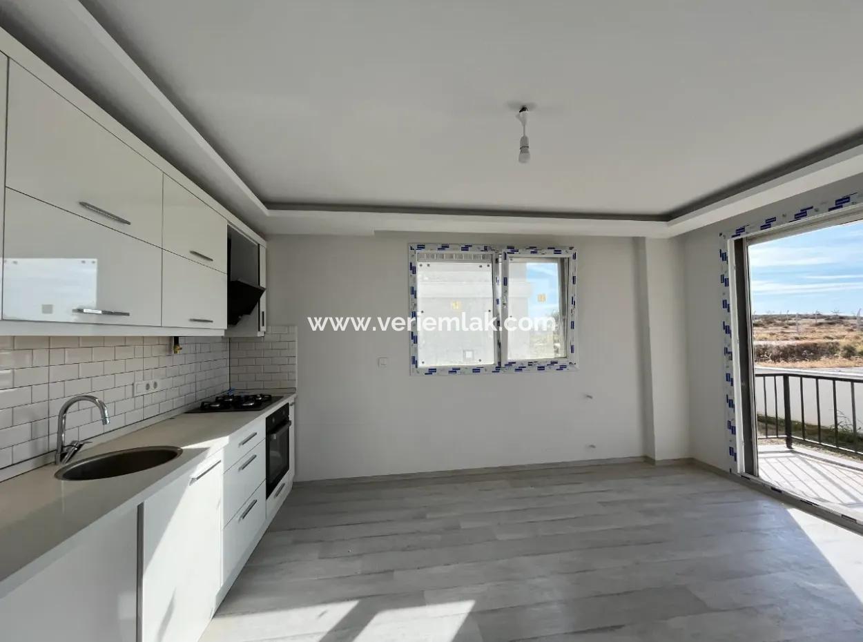 2 1 Garden Flat On Seferihisar Gözsüzler Street