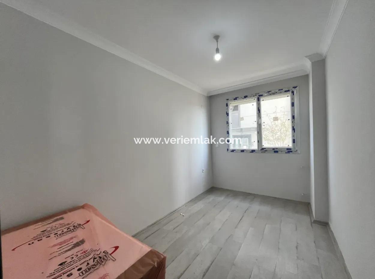 2 1 Garden Flat On Seferihisar Gözsüzler Street