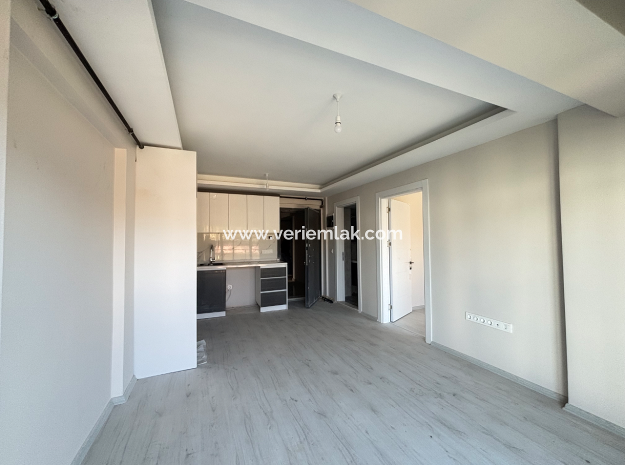 Combi Boiler, Balcony 1 1 Flat For Sale In Seferihisar Camikebir Neighborhood