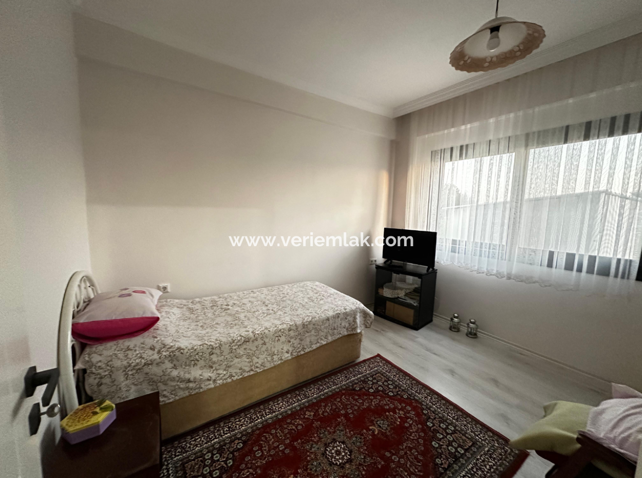 Detached House For Sale In A 2200 M2 Tangerine Garden In Seferihisar Düzce Neighborhood