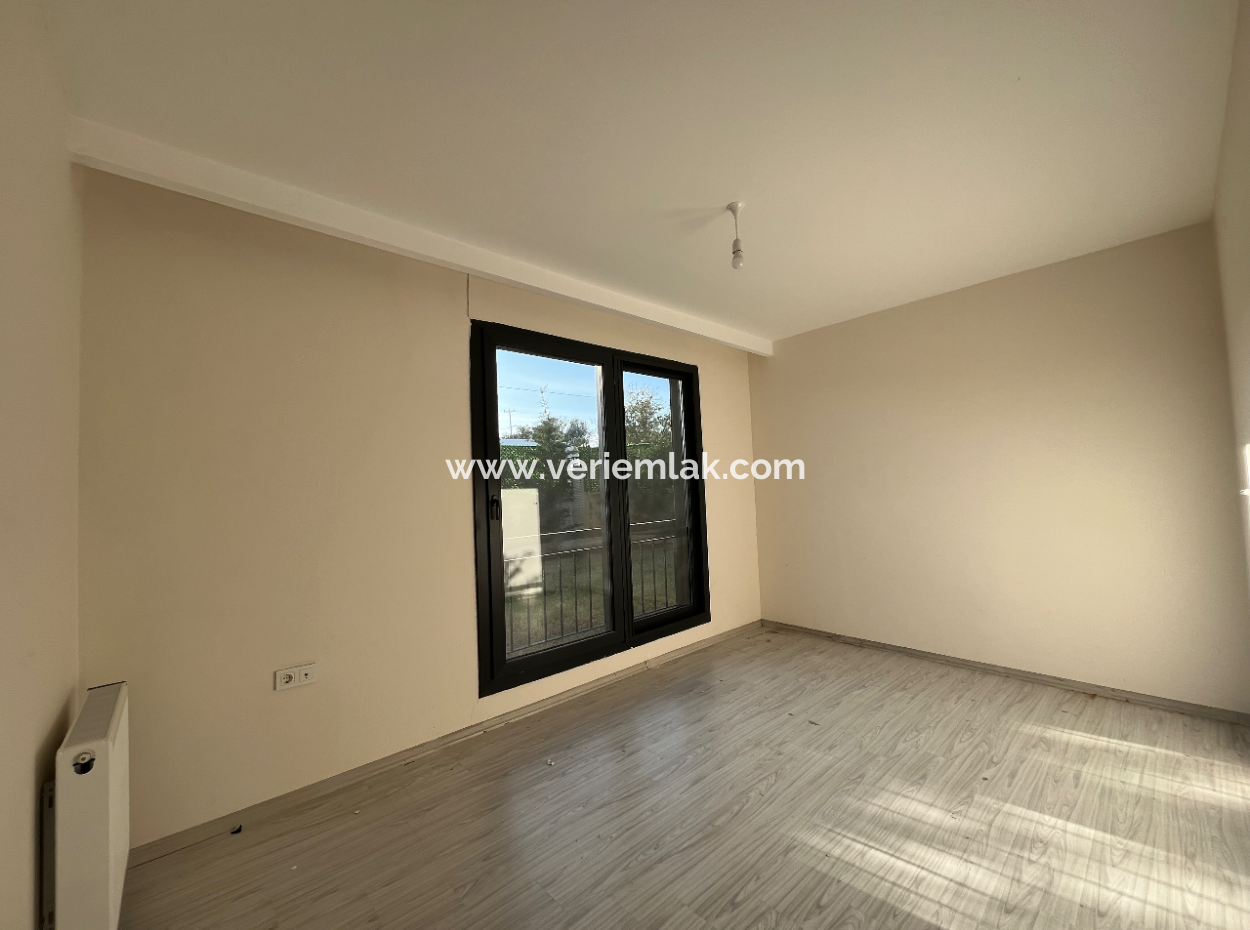 Seferihisar Camikebir – Luxury Flat In A Site With Pool On Gözsüzler Street