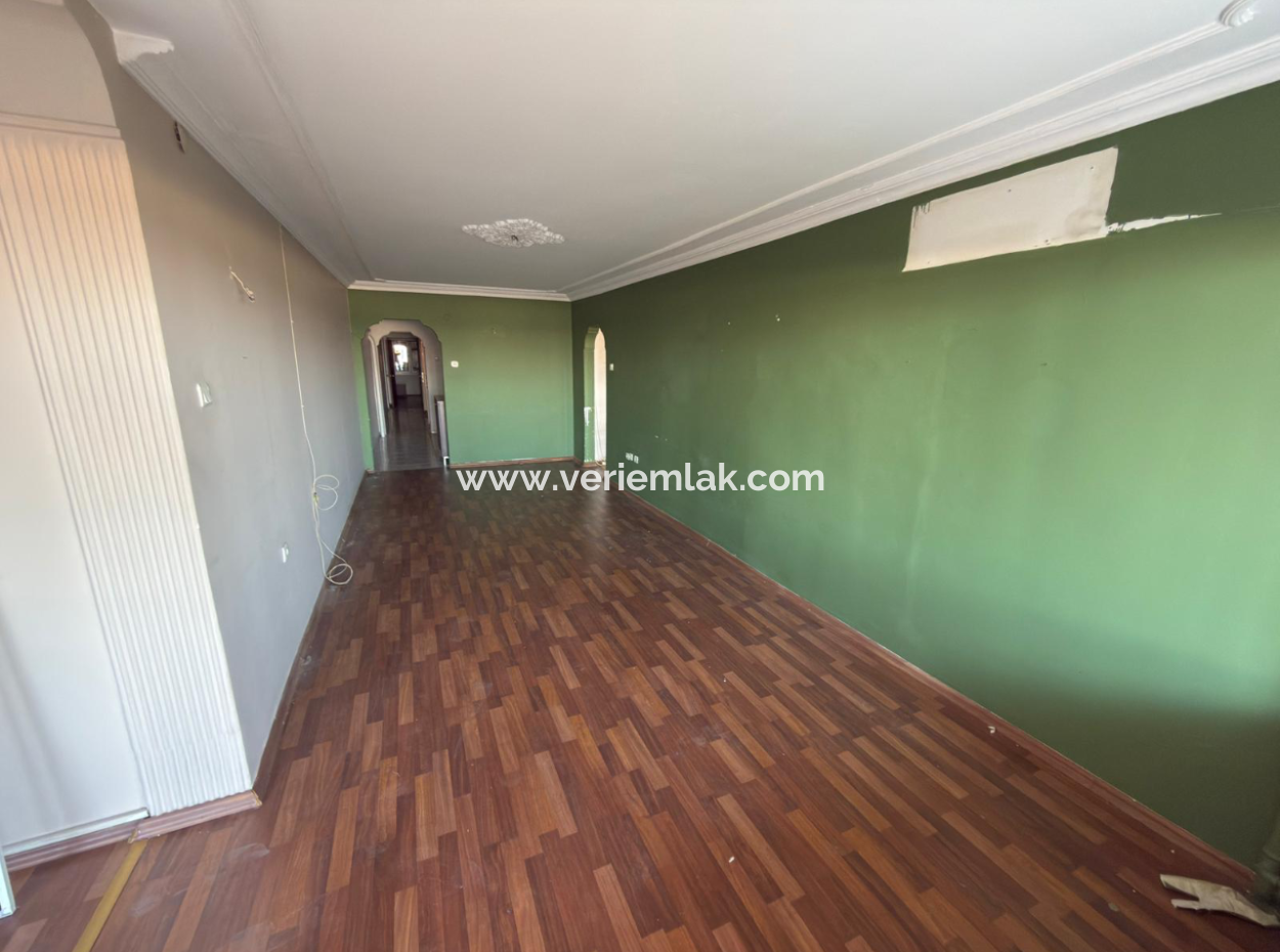 3 1 Middle Floor Mansion Flat With Large Balcony In Küçükyali