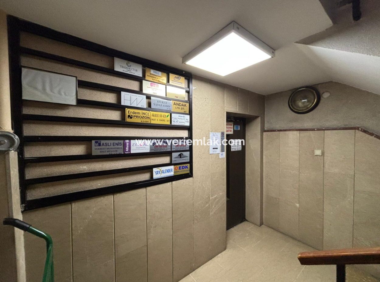 Furnished Workplace With Wc Near Konak Pasaport Gazi Boulevard!