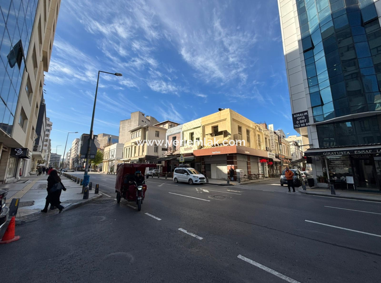 20M2 Workplace For Sale With Wc Near Konak Pasaport Gazi Boulevard!