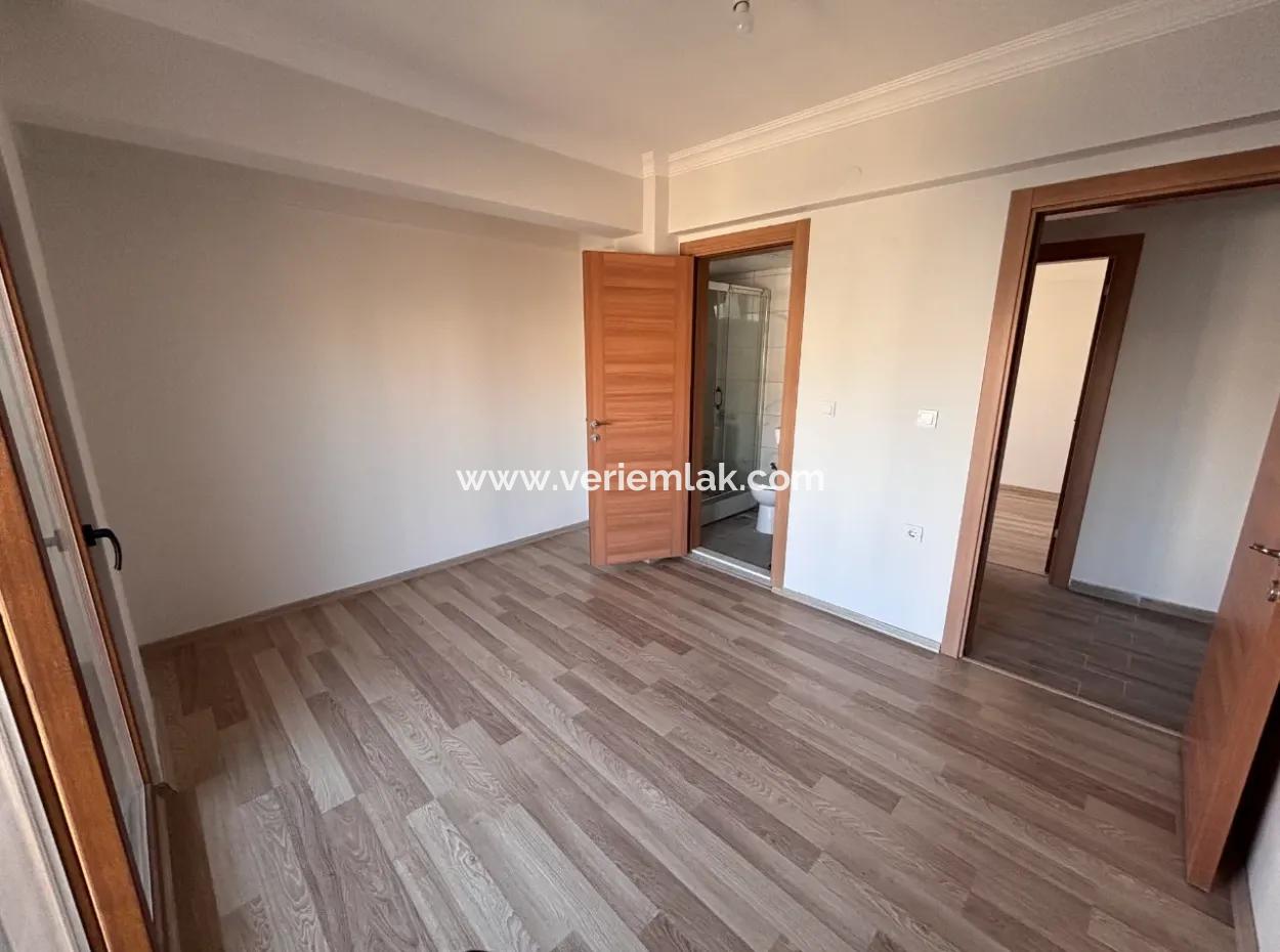3 1 Spacious Flat In Seferihisar Camikebir