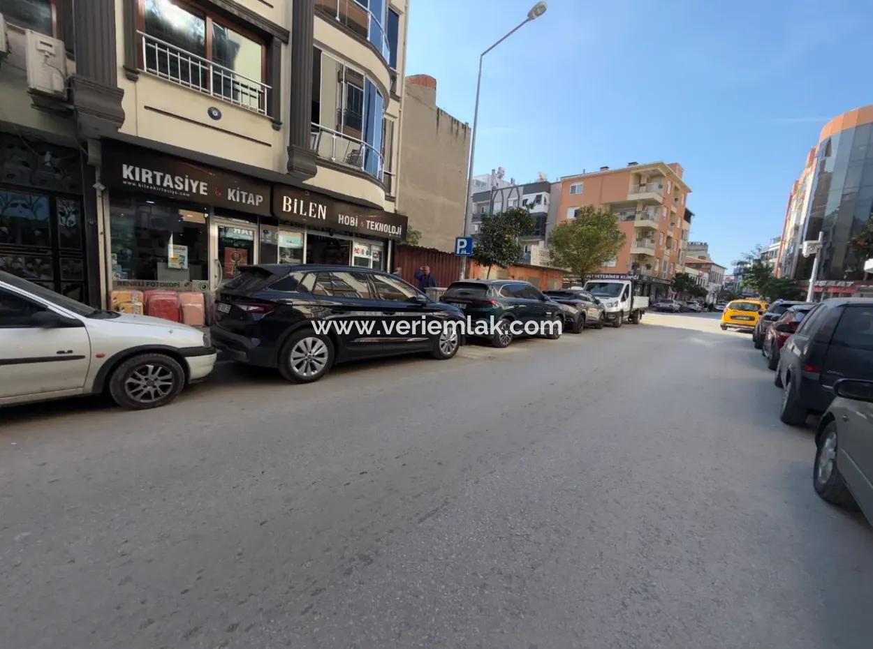 350 M² Shop For Rent With Glass Showcase On Seferihisar Main Street