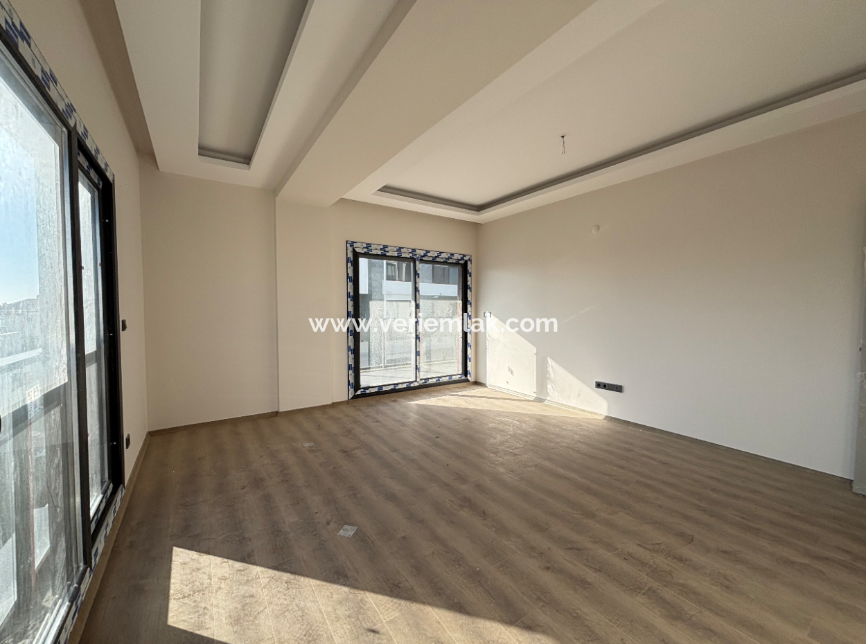 2 1 Flats For Sale In A Site In Seferihisar Camikebir