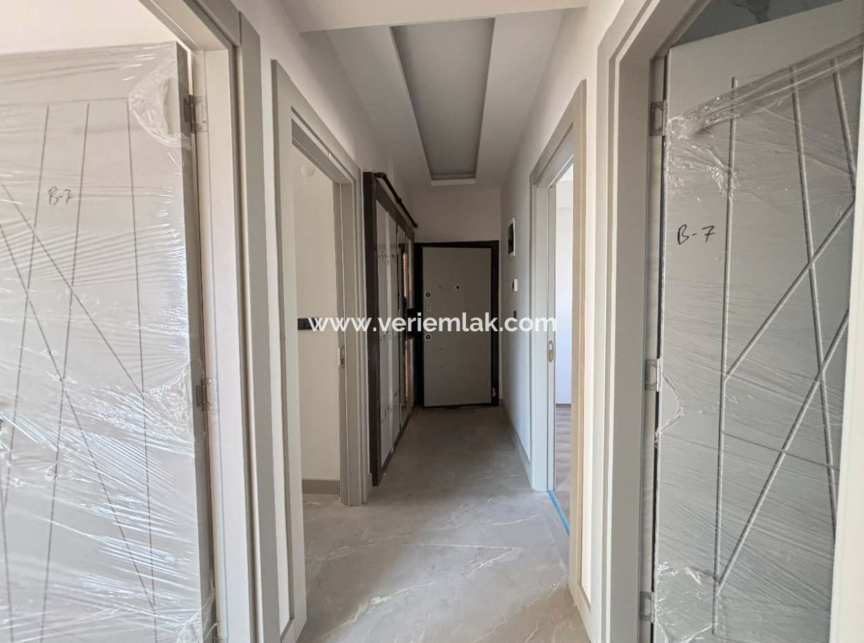 2 1 Flats For Sale In A Site In Seferihisar Camikebir