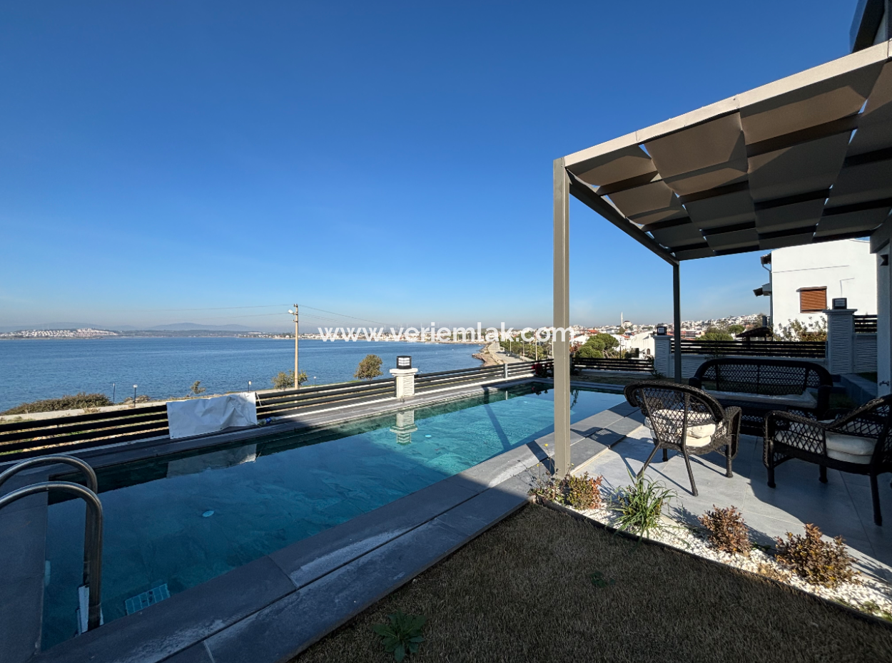 Lebiderya Detached Villa For Sale In Seferihisar Akarca